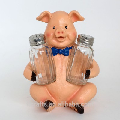 Clear Glass Resin Pig Salt and Pepper Shakers with Resin figurine Holder