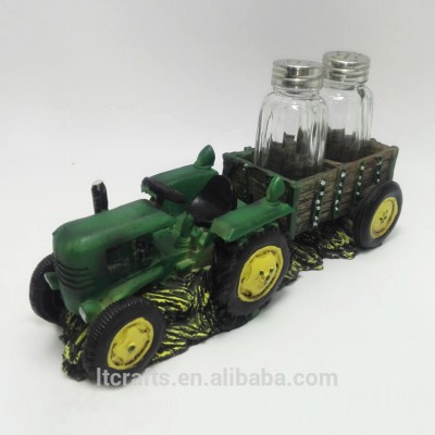 Eco-friendly custom funny cheap resin truck salt and pepper holders