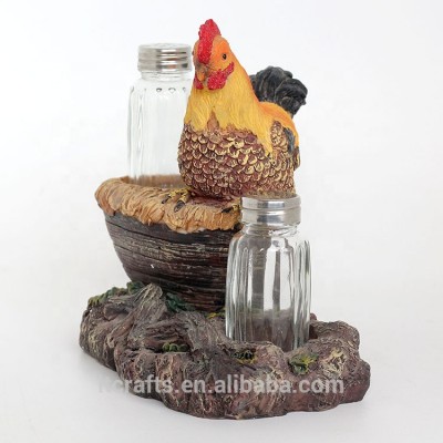 Resin Rooster Figurine Type hand made decorative Rooster Salt and Pepper Shaker Set