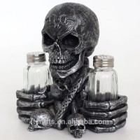 Polyresin skull Salt and Pepper Shaker holder